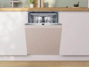 Sudomašina BOSCH SMV46KX04E/Serija 4/ugradna/E/13 kompleta/3. korpa/81,5x59,8x55cm/bela