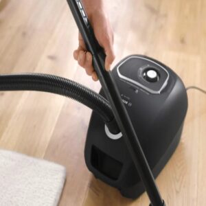 Usisivac BOSCH BGB41BA1/Serija 4/sa kesom/crna