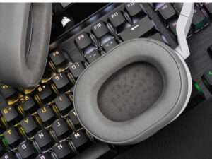 SLUŠALICE CORSAIR HS55 STEREO ŽICNE/CA-9011261-EU/gaming/bela